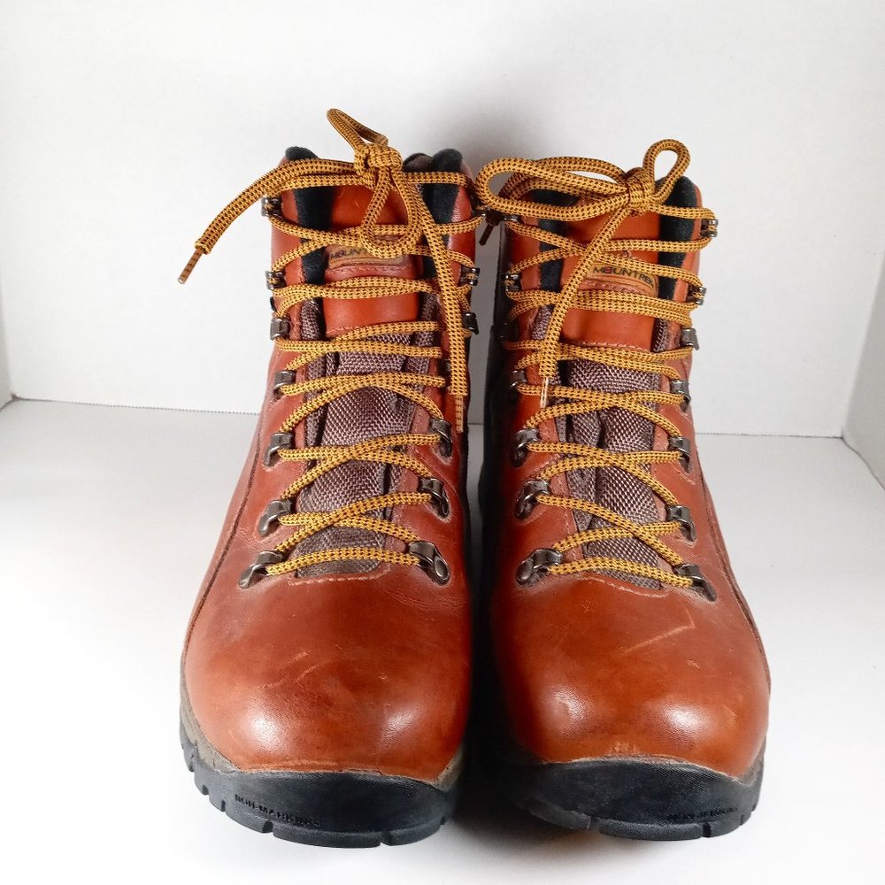 Mountrek Boots Womens Size 9